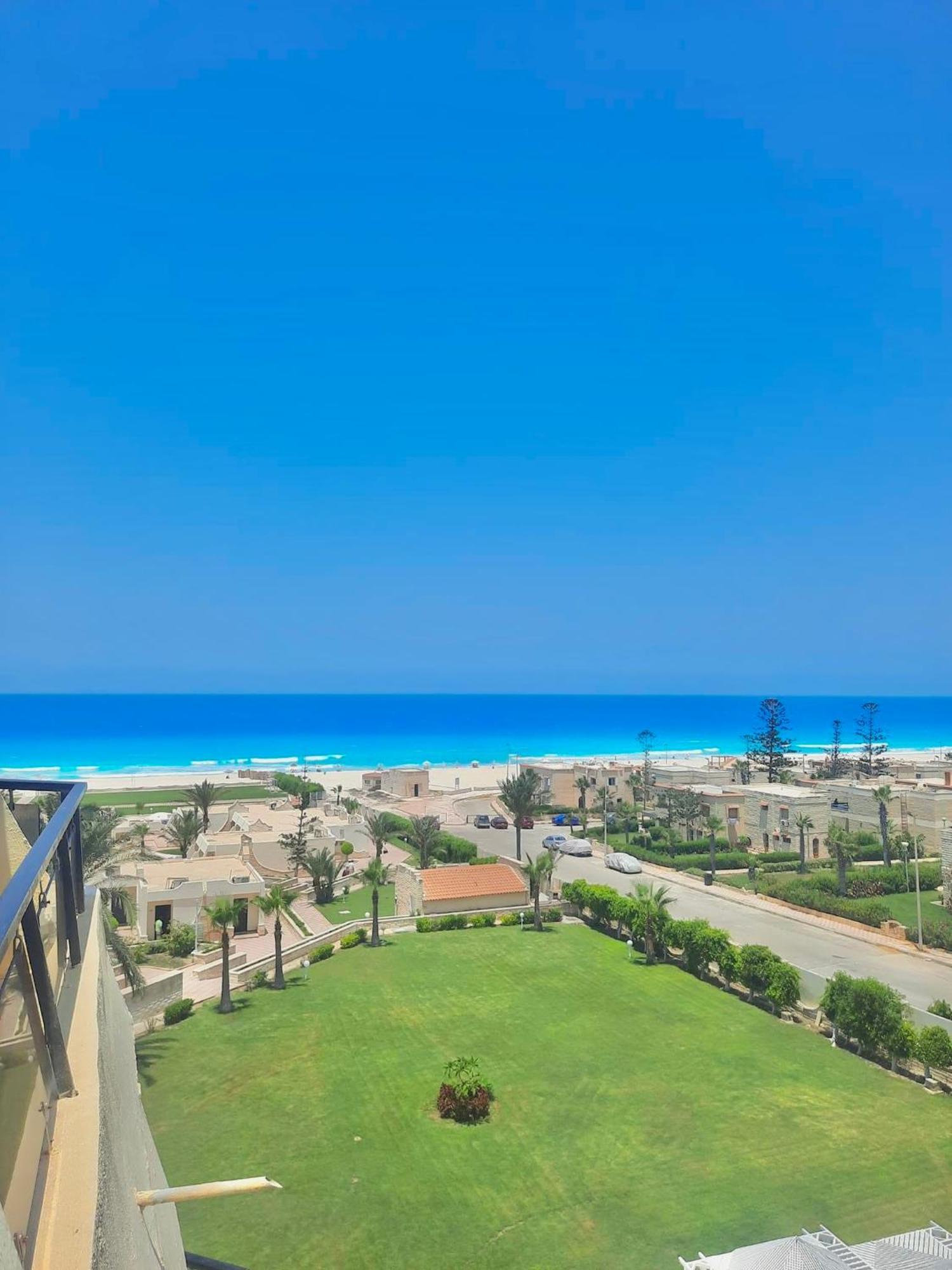 ボルグ エル アラブ ビーチ ホテル ボルグ・エル・アラブ エクステリア 写真 View of the Mediterranean Sea from the city
